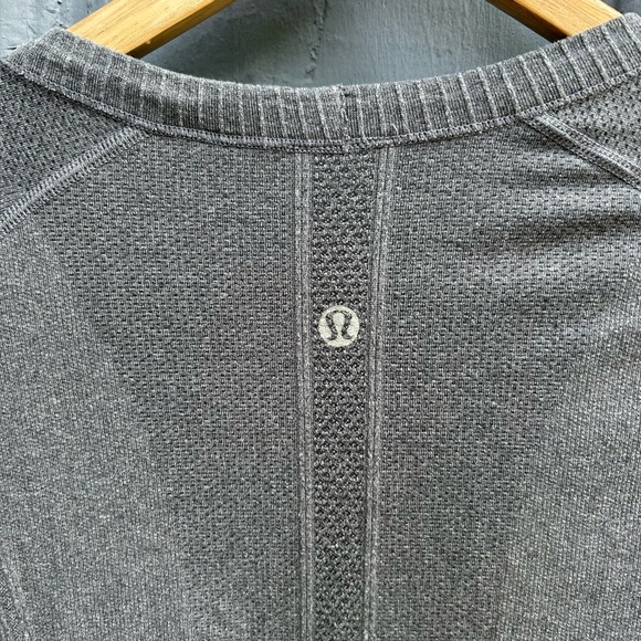 Lululemon Long Sleeved Grey Swiftly tee, size 12 - Picture 6 of 9